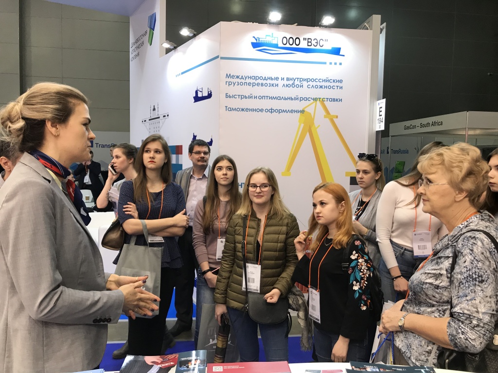 ACEX открывает двери молодым специалистам